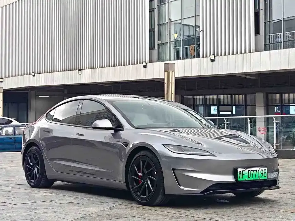 Tesla Model 3 — фото 2