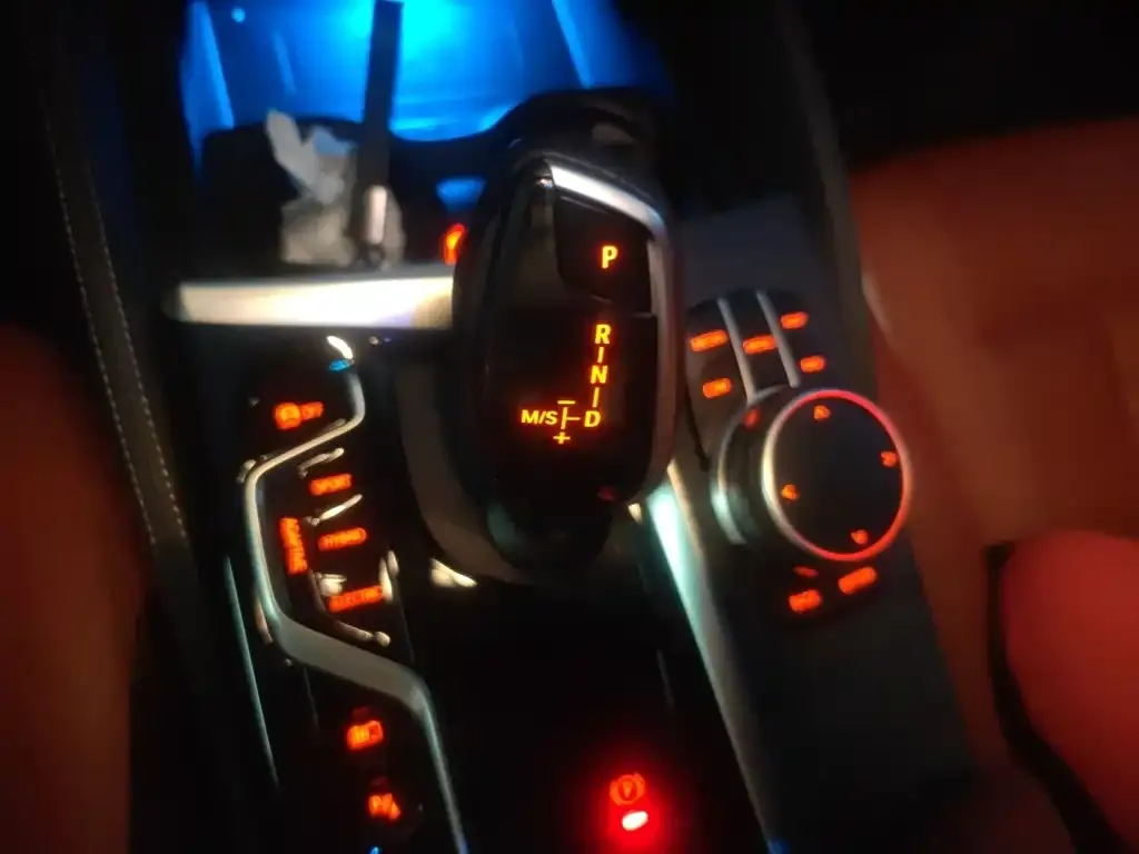 BMW 5 Series New Energy — фото 6