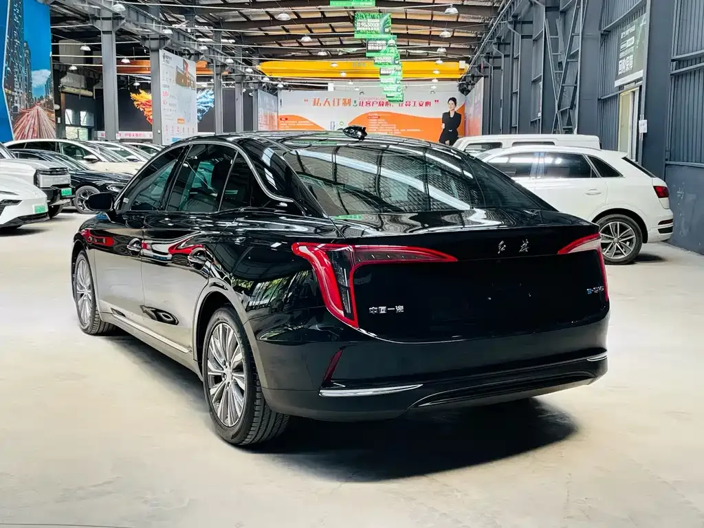 Hongqi E-QM5 — фото 7