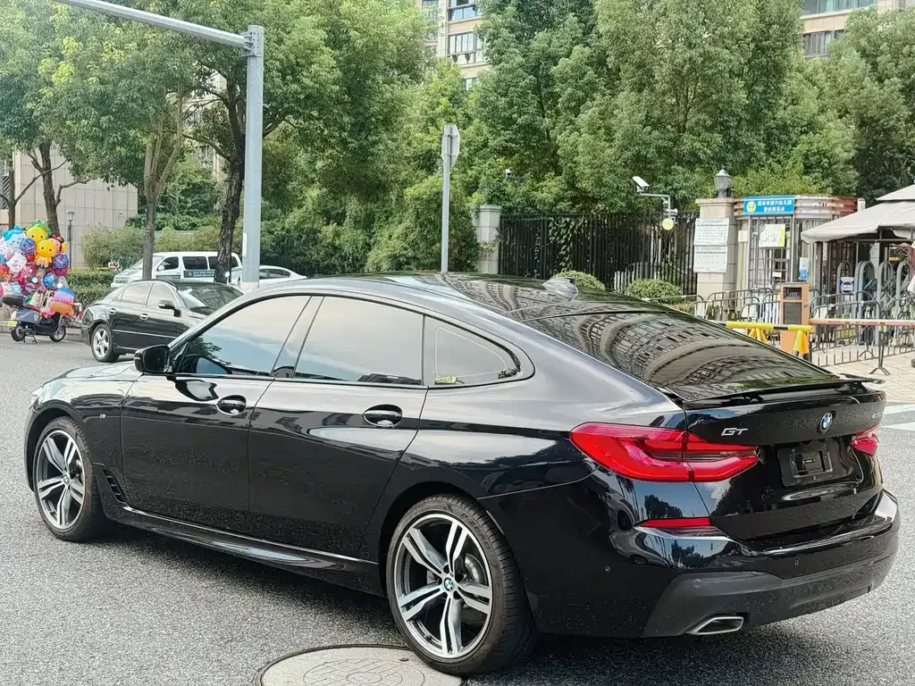 BMW 6 Series GT — фото 10