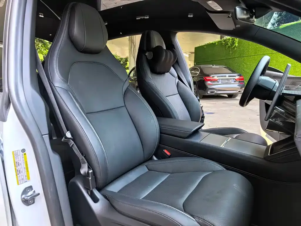 Tesla Model Y L — фото 4