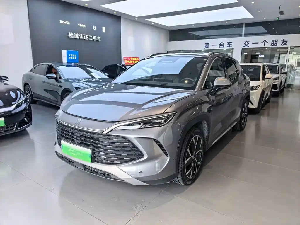 BYD L DM-i — фото 1