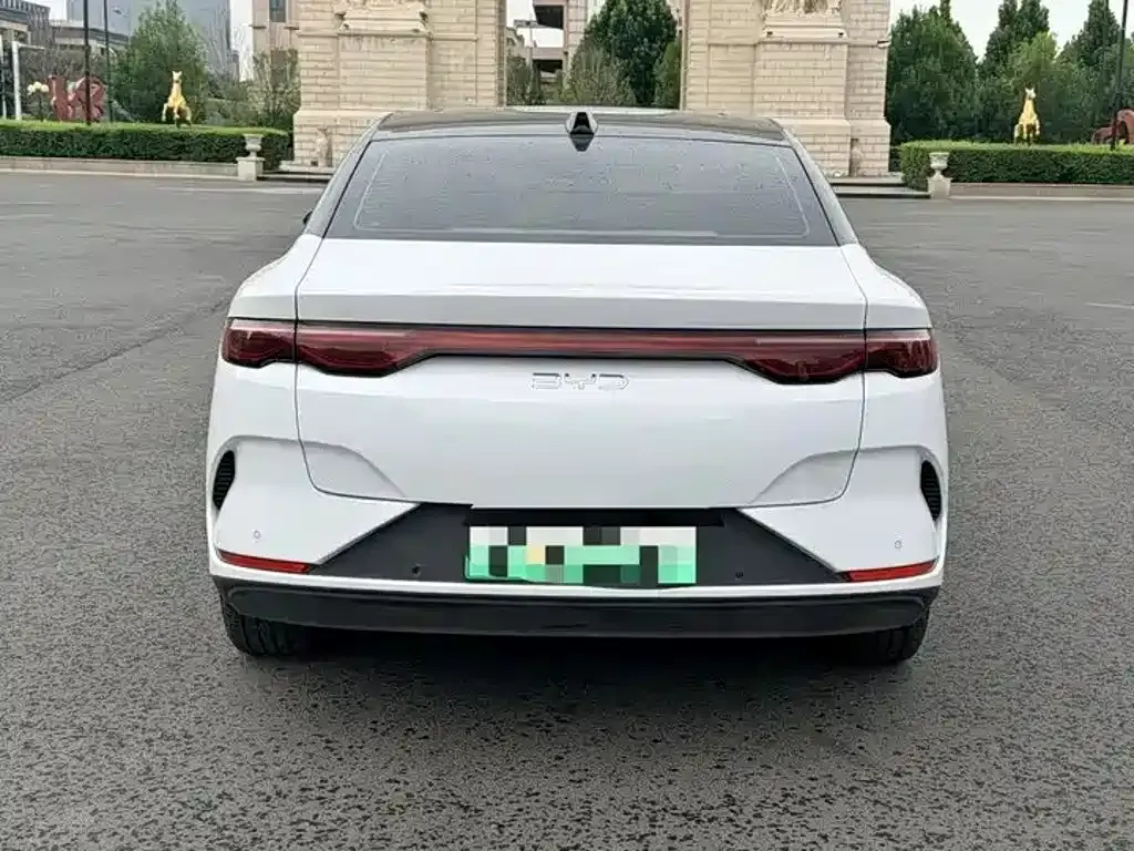 BYD Qin L — фото 8