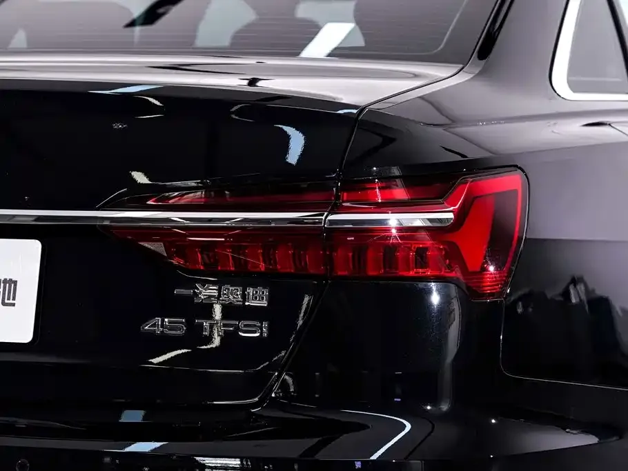 Audi A6L — фото 6