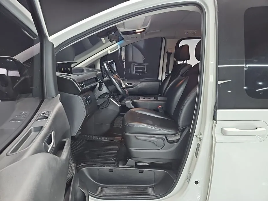 Hyundai Staria — фото 3