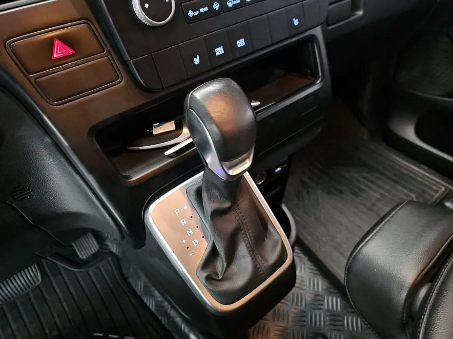 Hyundai Staria — фото 2