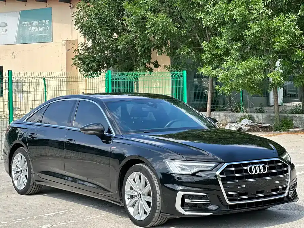 Audi A6L — фото 9