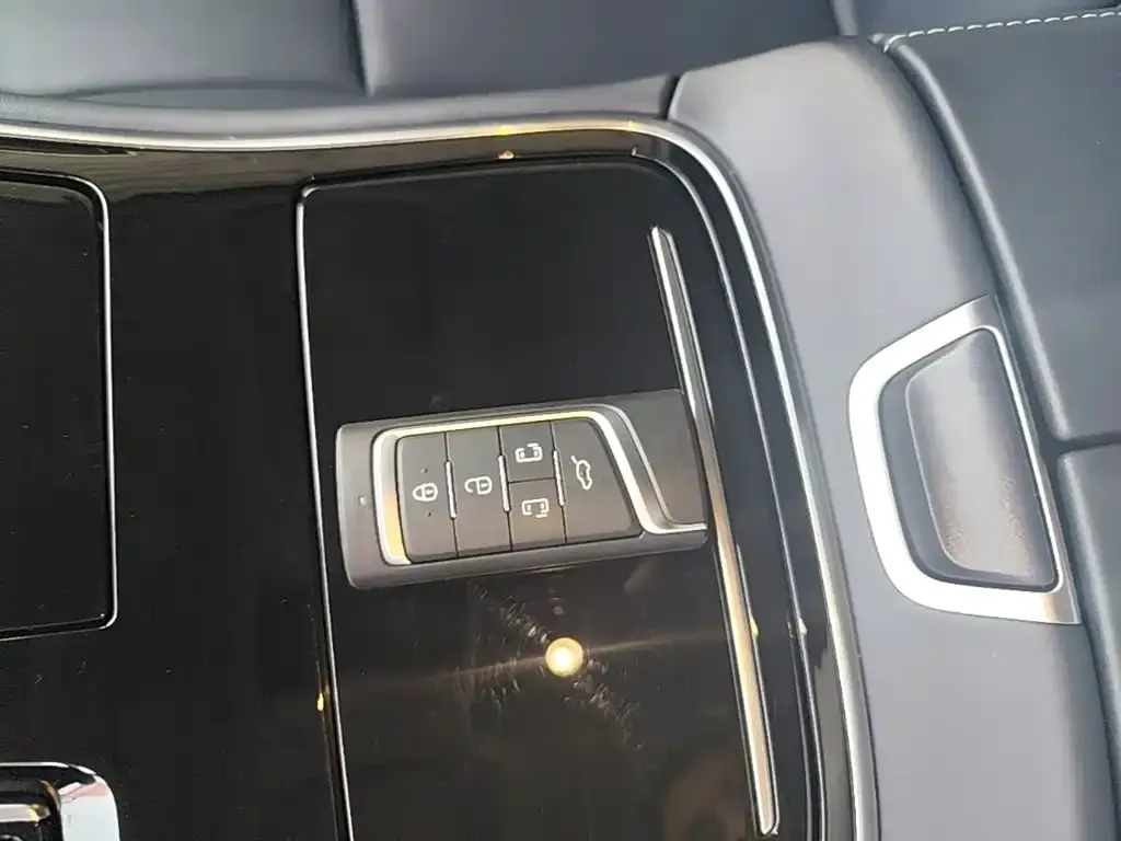 GAC Motor Trumpchi M8 — фото 2