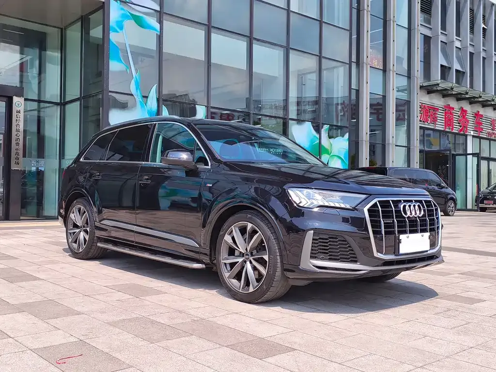 Audi Q7 — фото 7