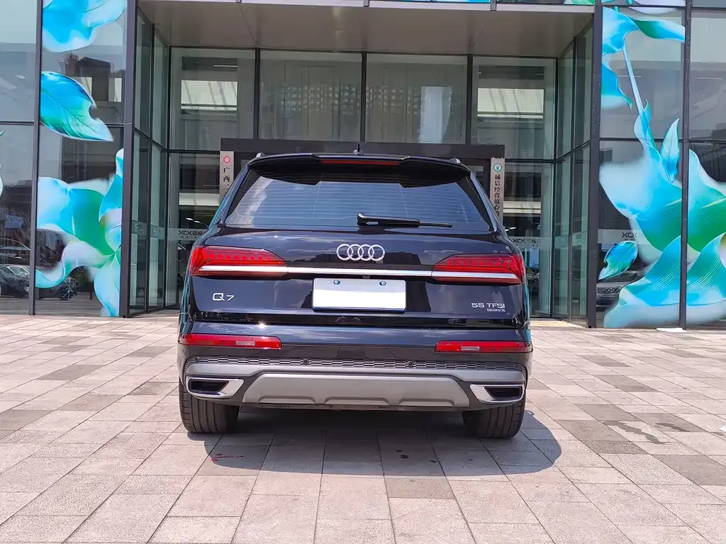 Audi Q7 — фото 5