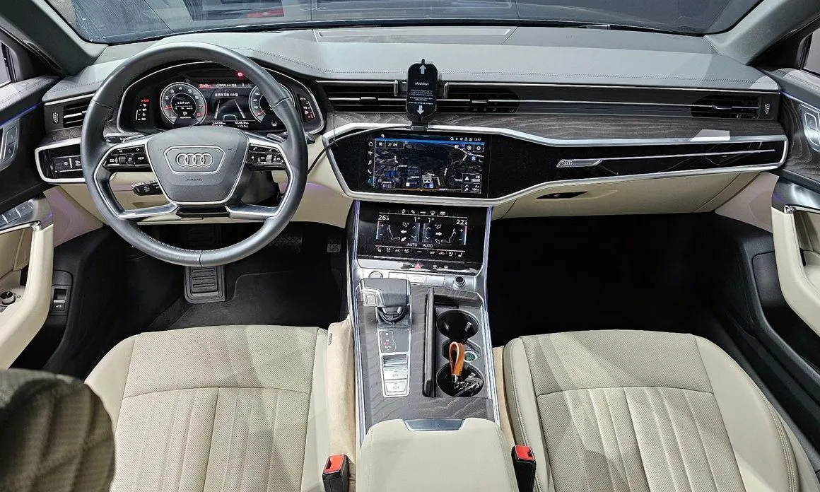Audi A6 — фото 7