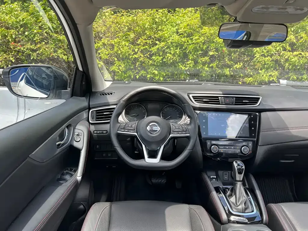 Nissan Qashqai — фото 10