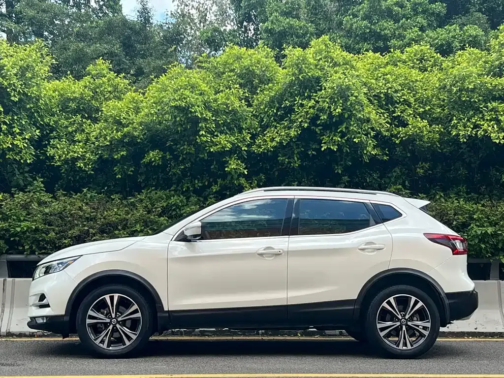 Nissan Qashqai — фото 6