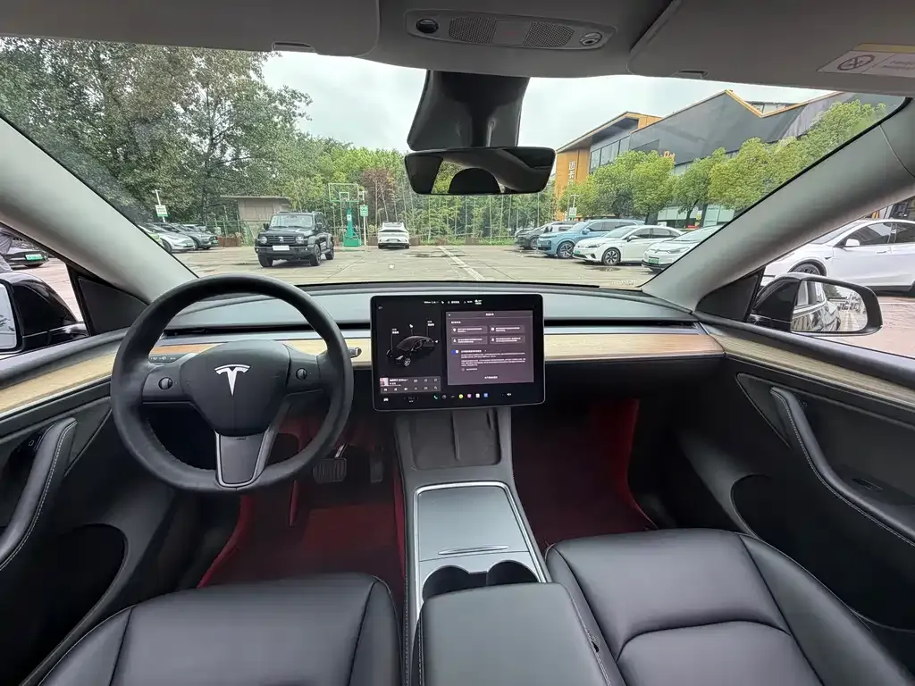 Tesla Model Y — фото 4