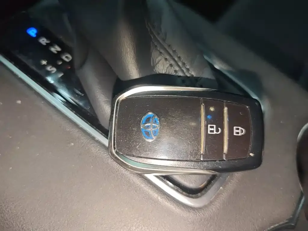 Toyota Harrier — фото 3