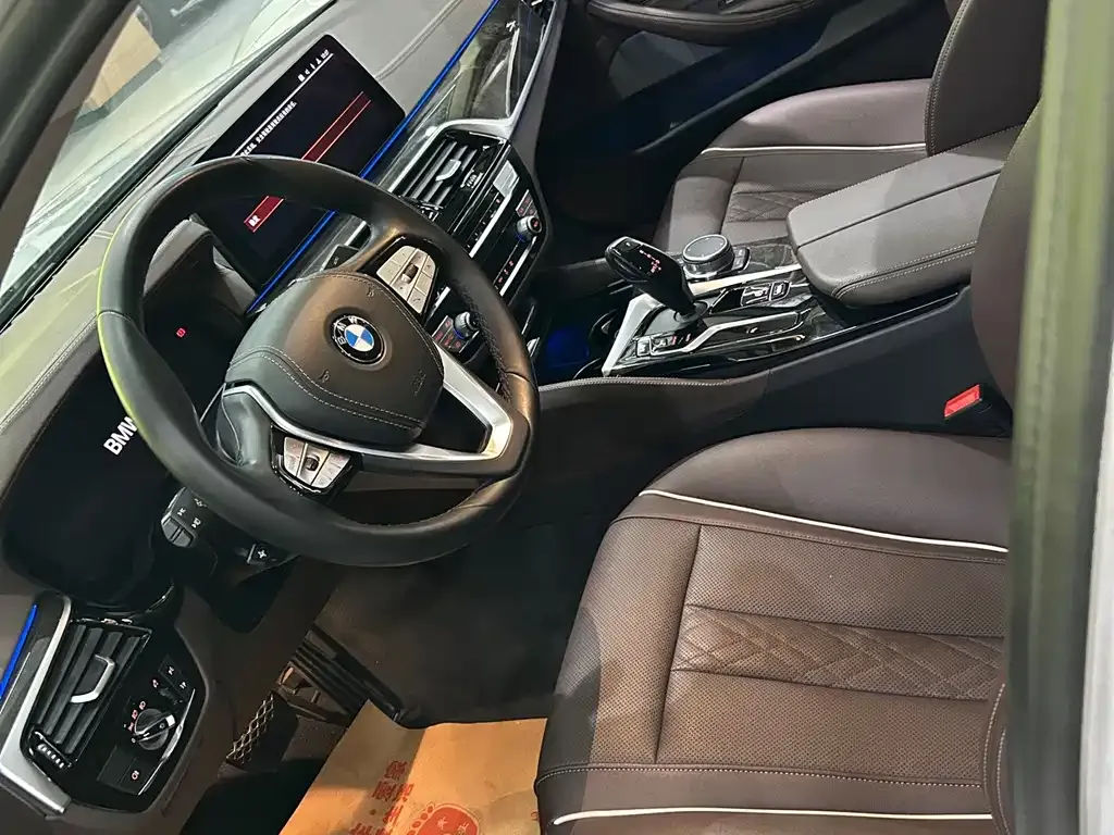 BMW 5 Series — фото 10