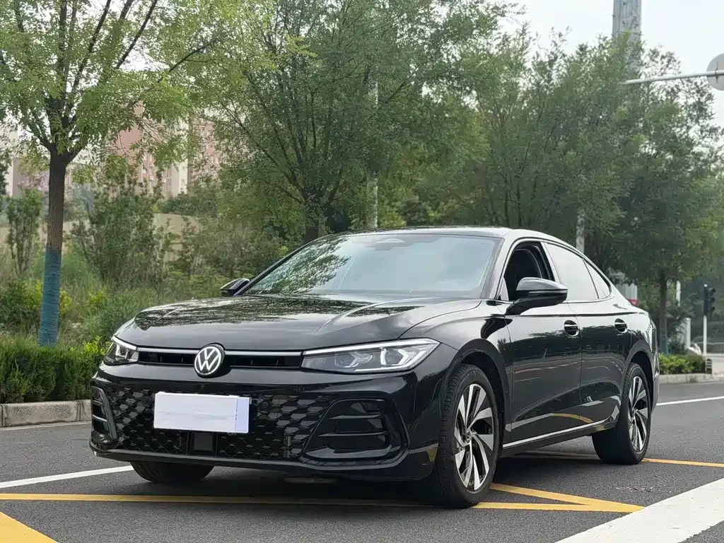 Volkswagen Passat — фото 1