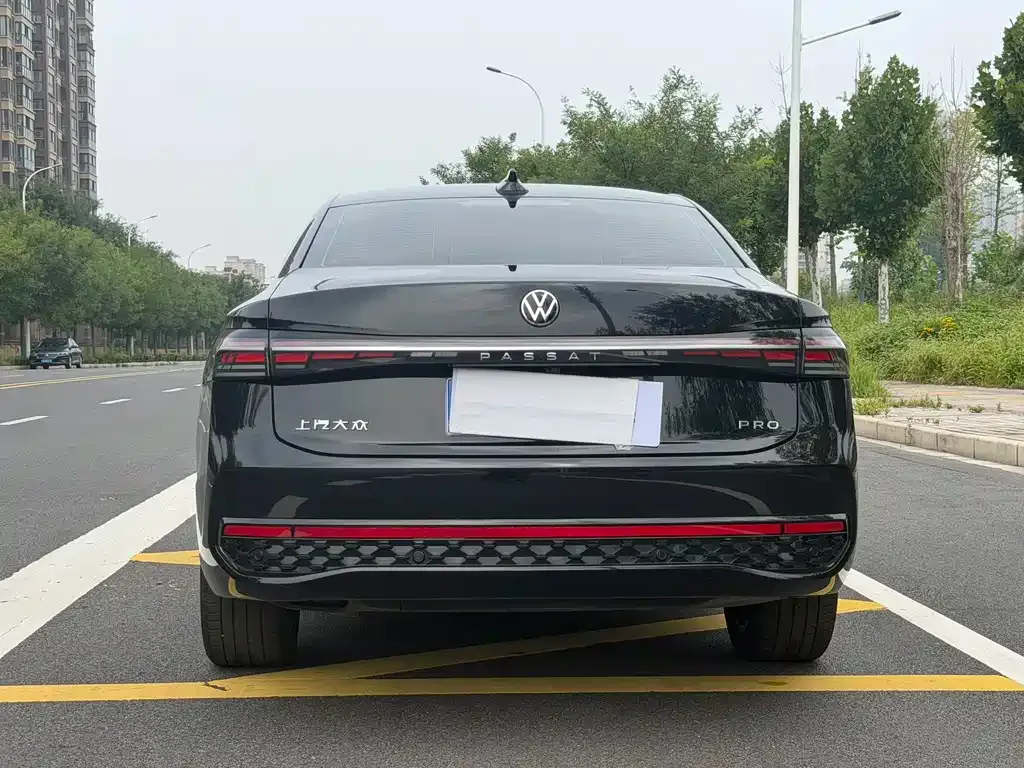 Volkswagen Passat — фото 7
