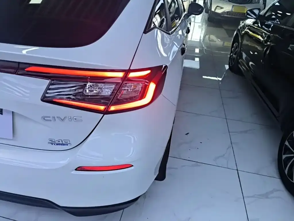 Honda Civic — фото 7