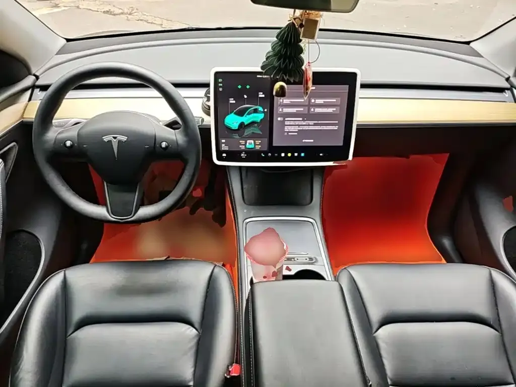 Tesla Model Y — фото 2