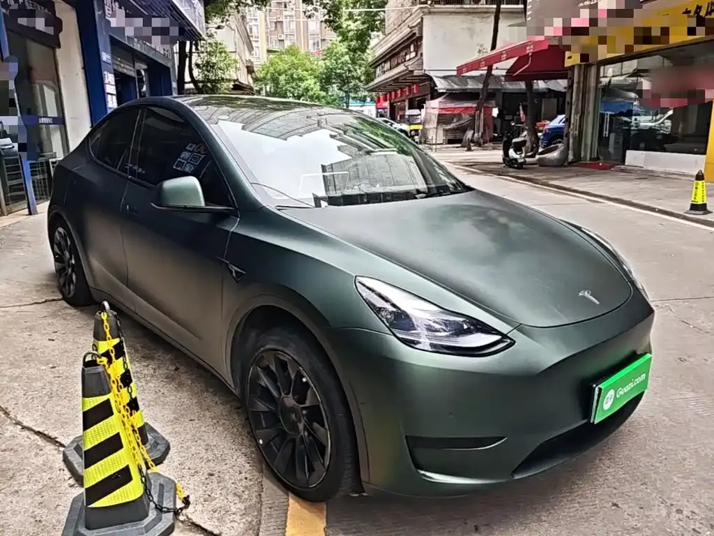 Tesla Model Y — фото 7