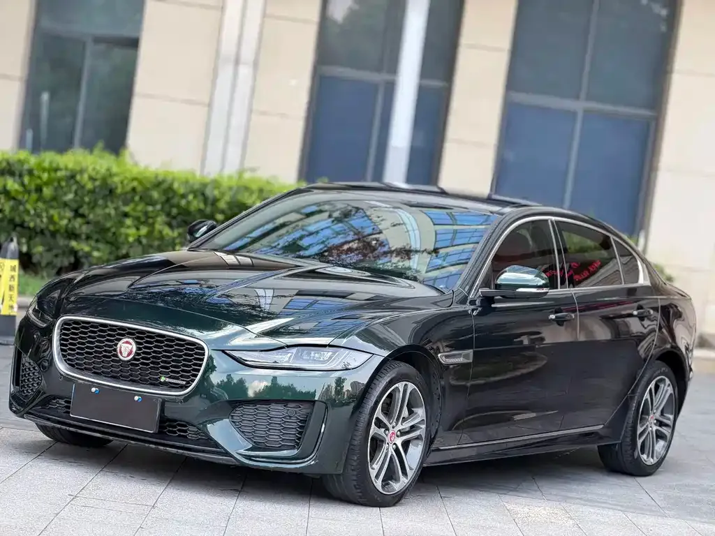 Jaguar XEL — фото 1