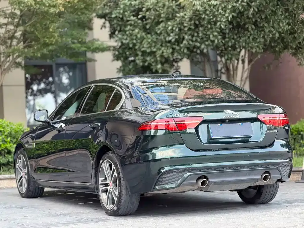 Jaguar XEL — фото 10