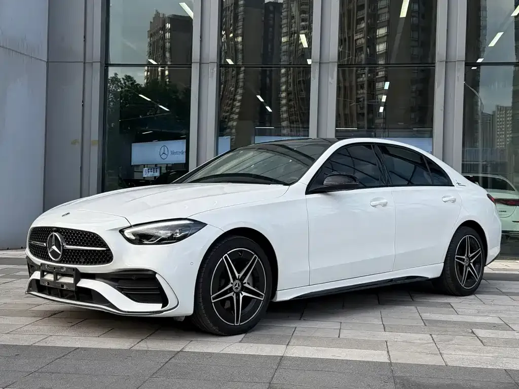Mercedes-Benz C-Class — фото 1