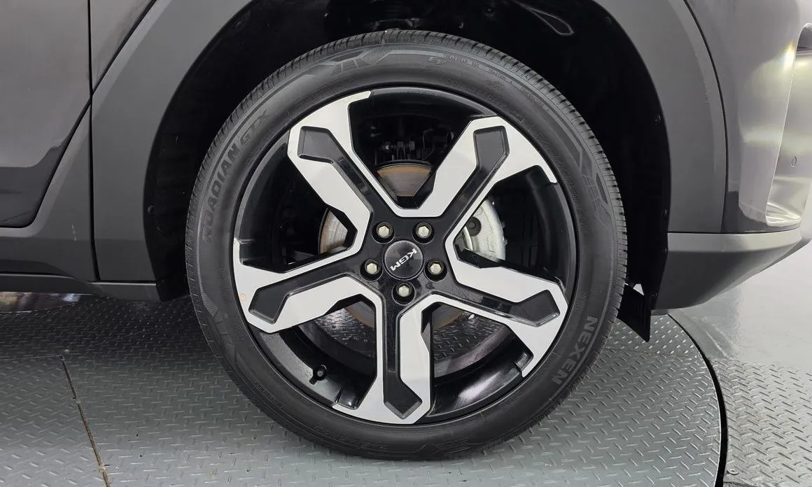 KG Mobility (Ssangyong) Torres — фото 7