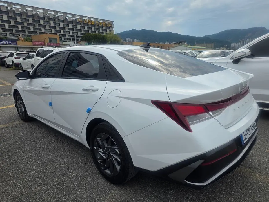 Hyundai AVANTE — фото 3