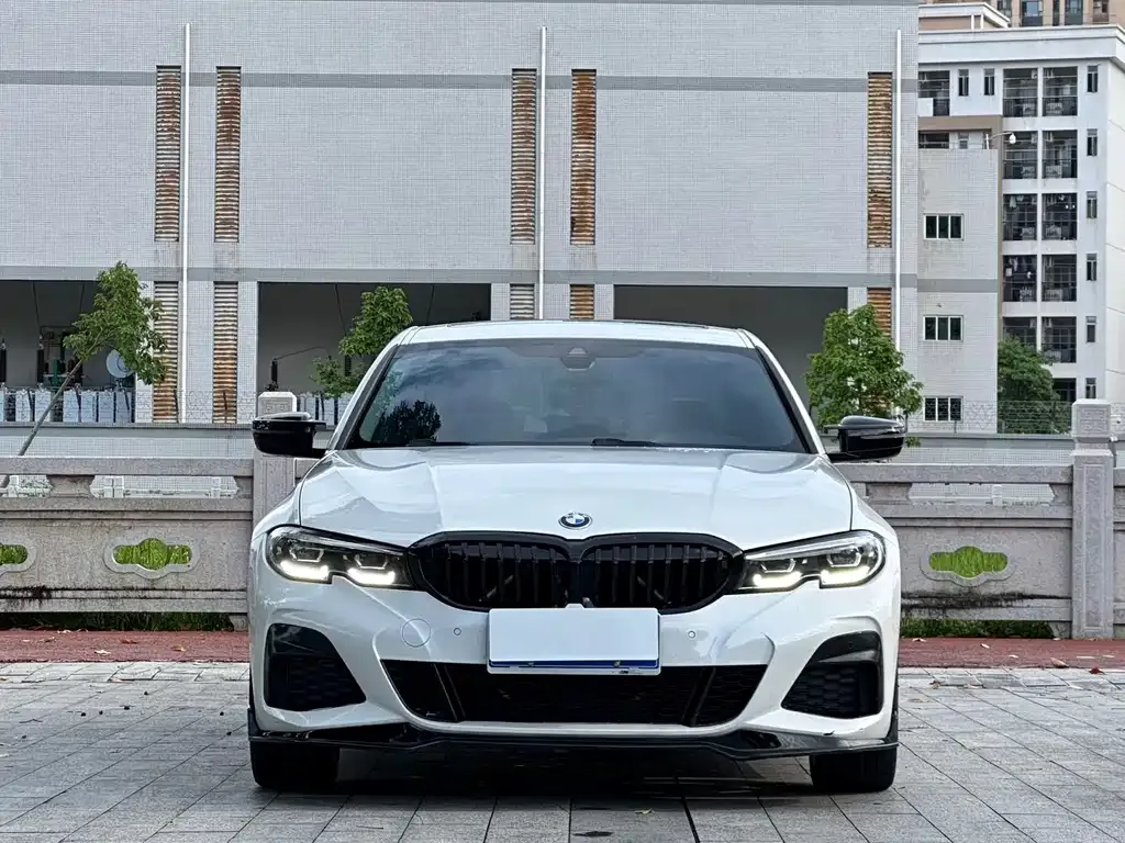 BMW 3 Series — фото 7