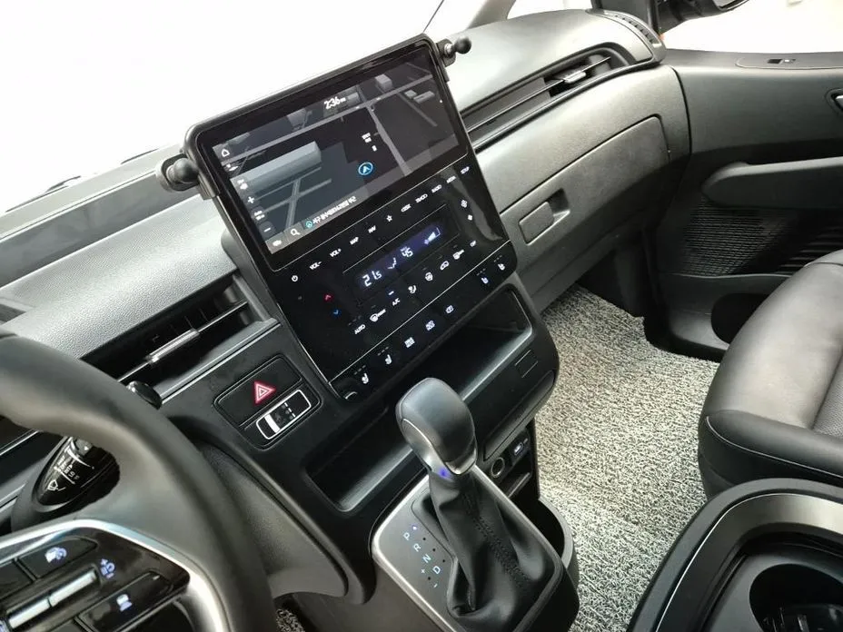 Hyundai Staria — фото 10