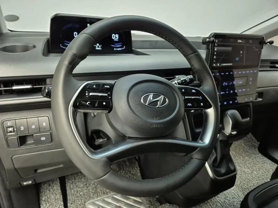 Hyundai Staria — фото 3
