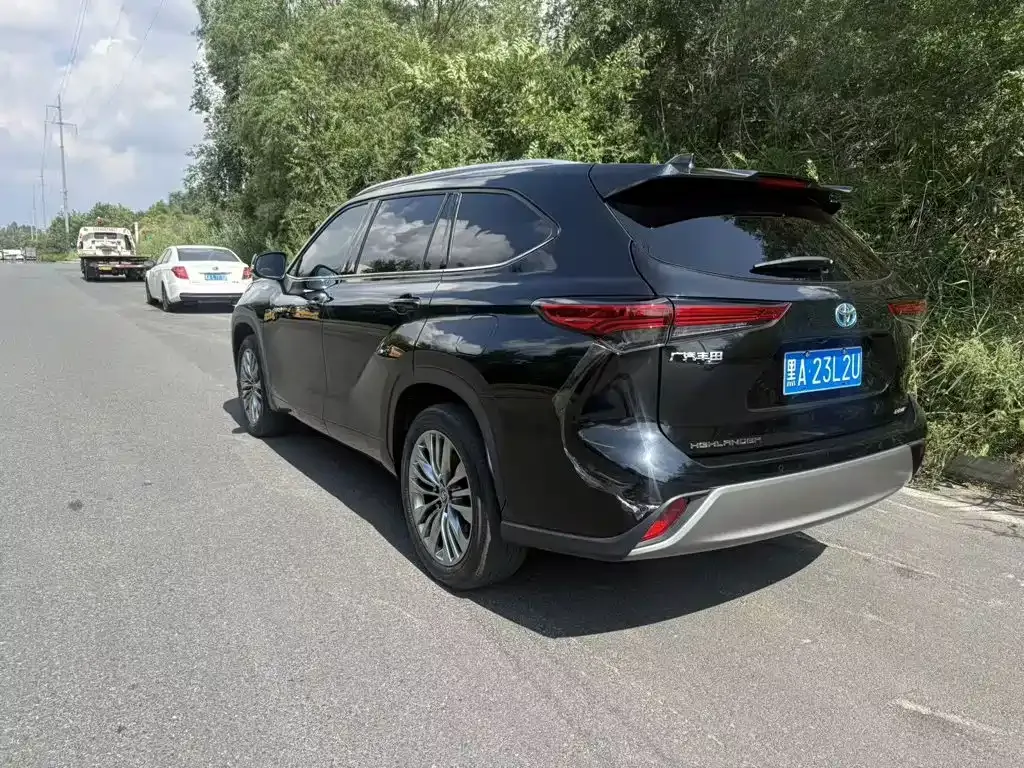 Toyota Highlander — фото 4