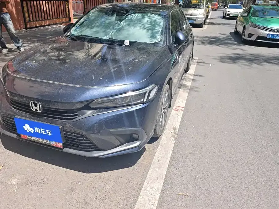 Honda Civic — фото 1