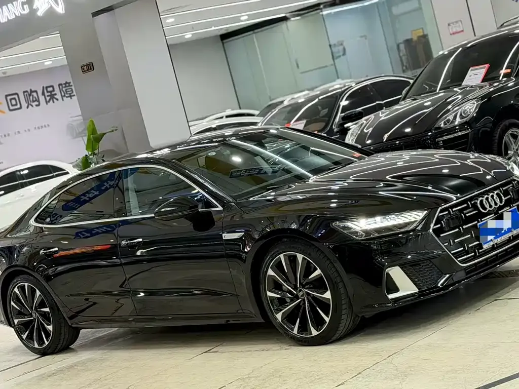 Audi A7L — фото 6