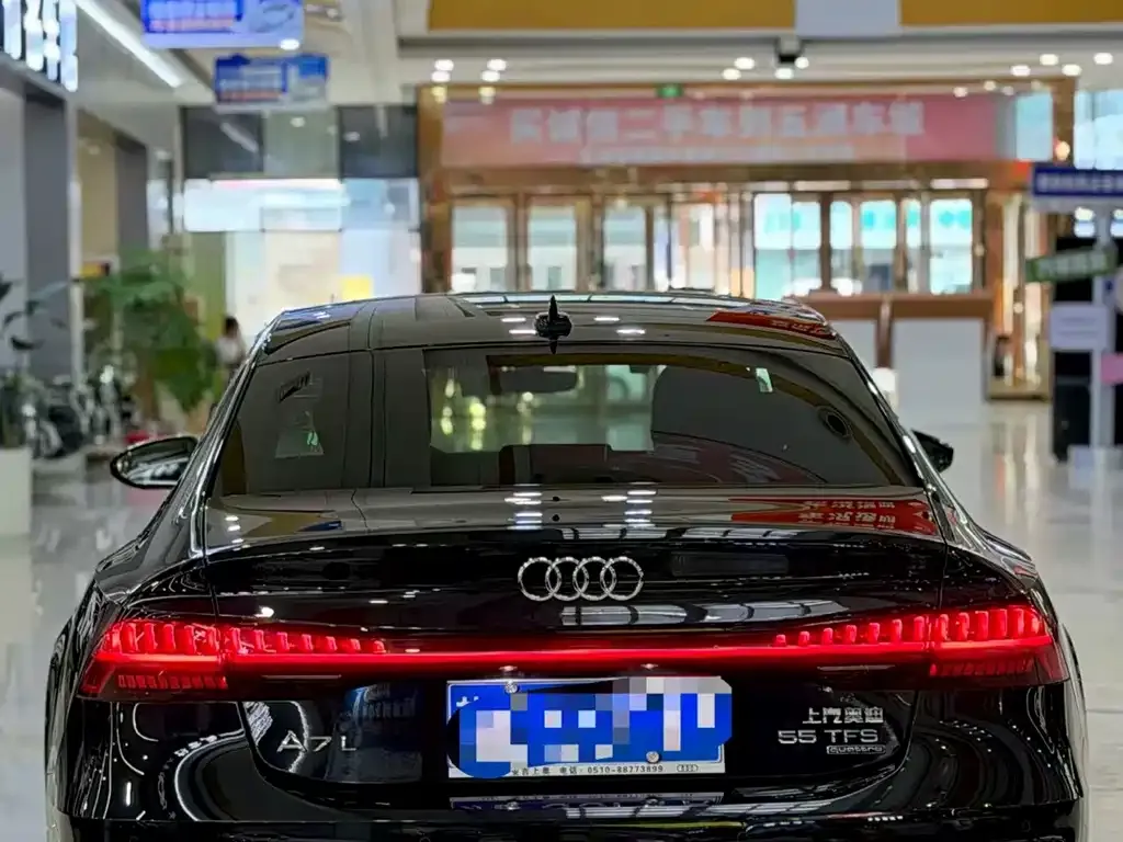 Audi A7L — фото 9