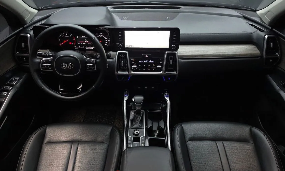 Kia Sorento — фото 8