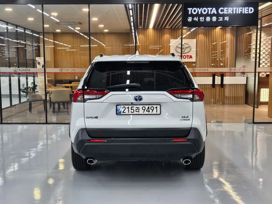 Toyota RAV4 — фото 10