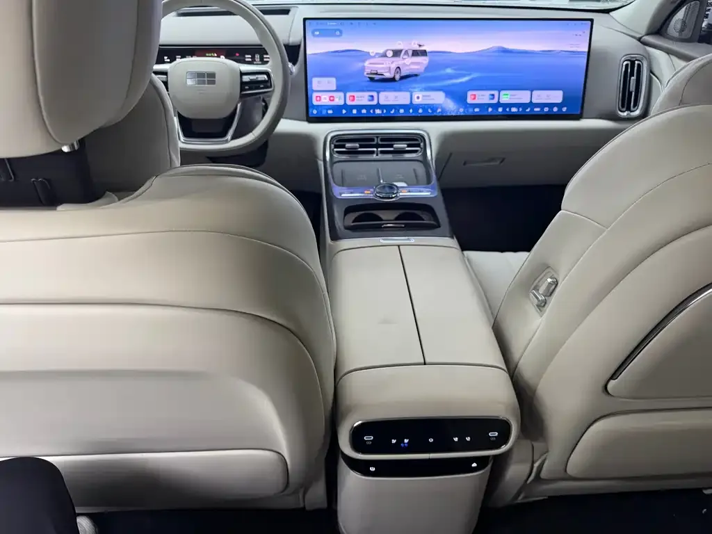 Geely Galaxy M9 — фото 2