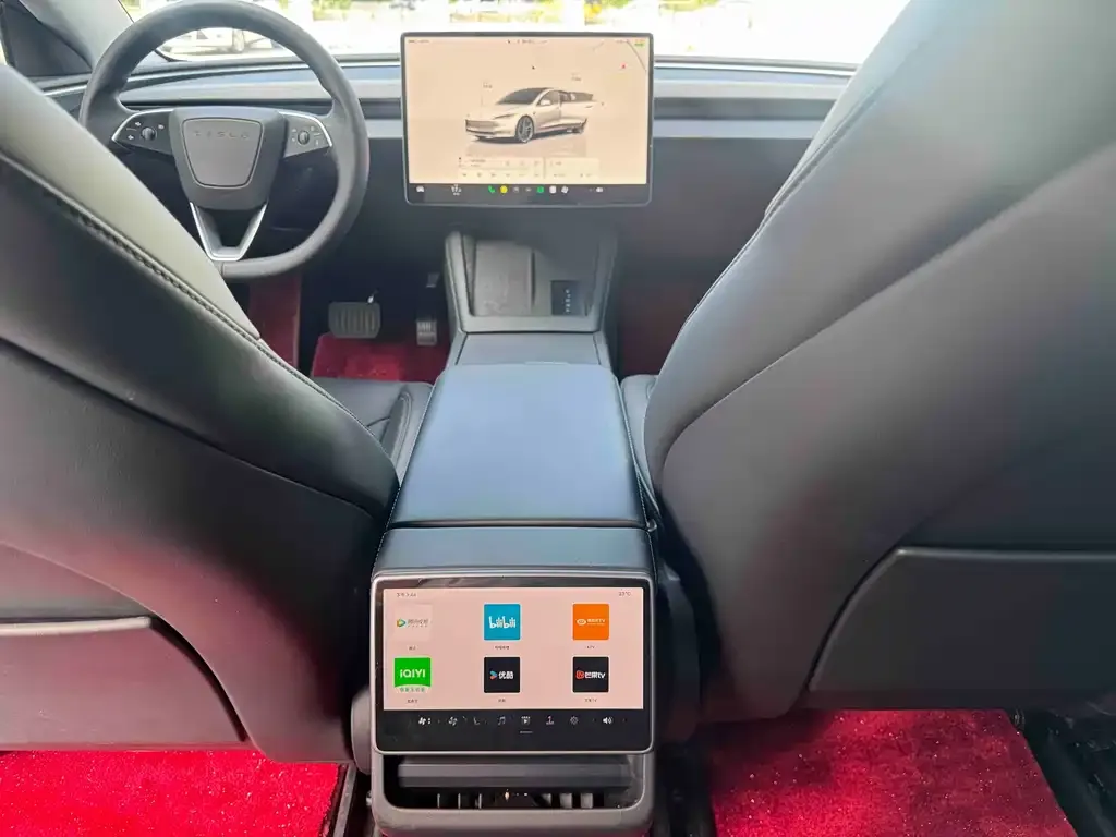 Tesla Model 3 — фото 2