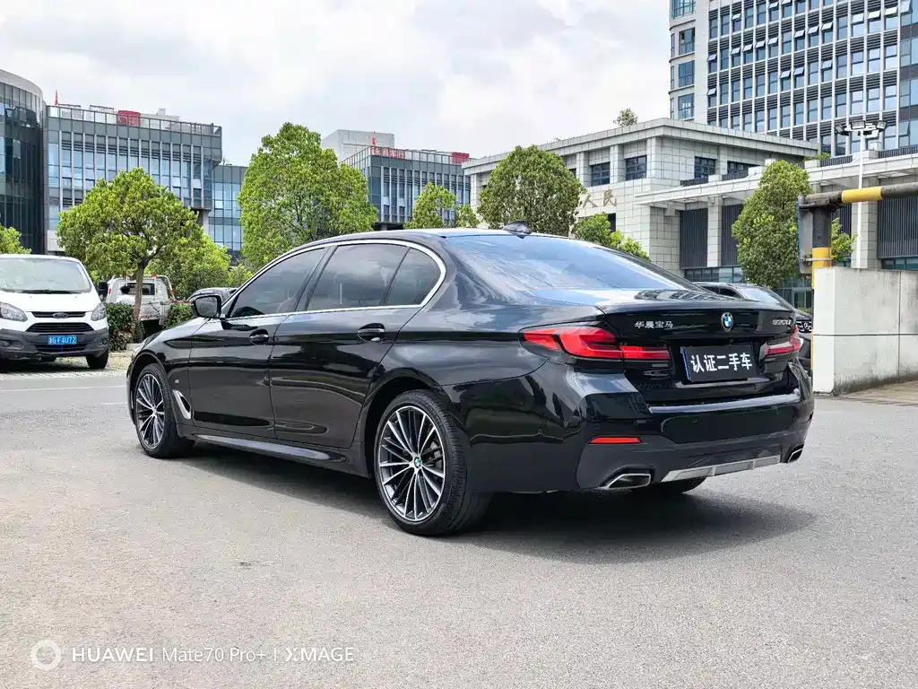BMW 5 Series — фото 4