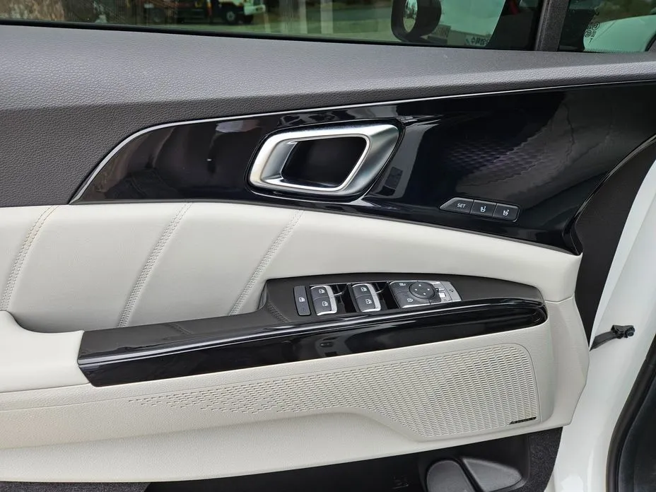 Kia Carnival — фото 10