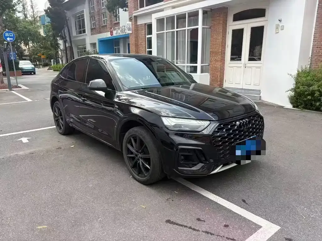 Audi Q5L Sportback — фото 10