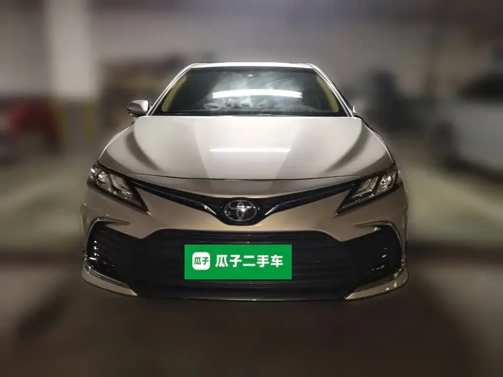 Toyota Camry — фото 3