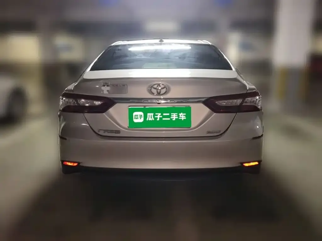 Toyota Camry — фото 4