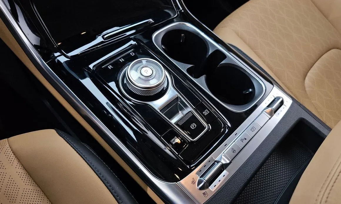 Kia Carnival — фото 10