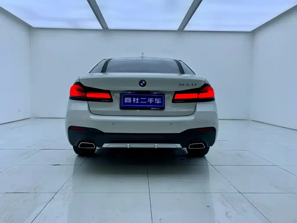 BMW 5 Series — фото 2