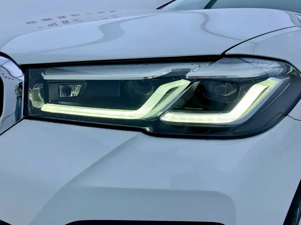 BMW 5 Series — фото 10