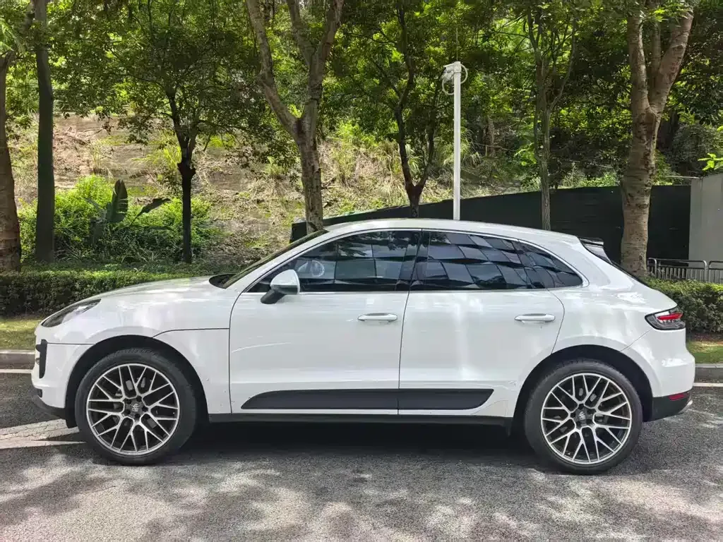 Porsche Macan — фото 10
